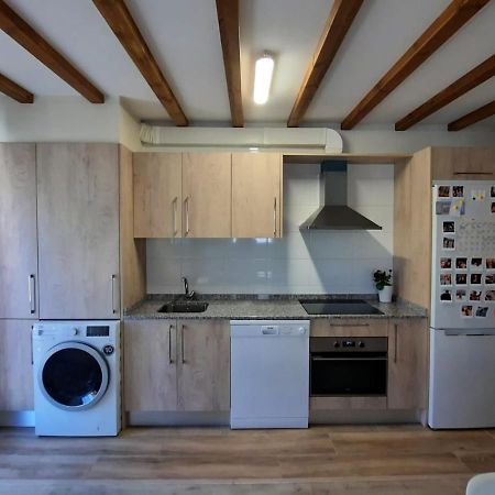 Preciosos Apartamentos A 15 Minutos De Comillas Periedo Bagian luar foto