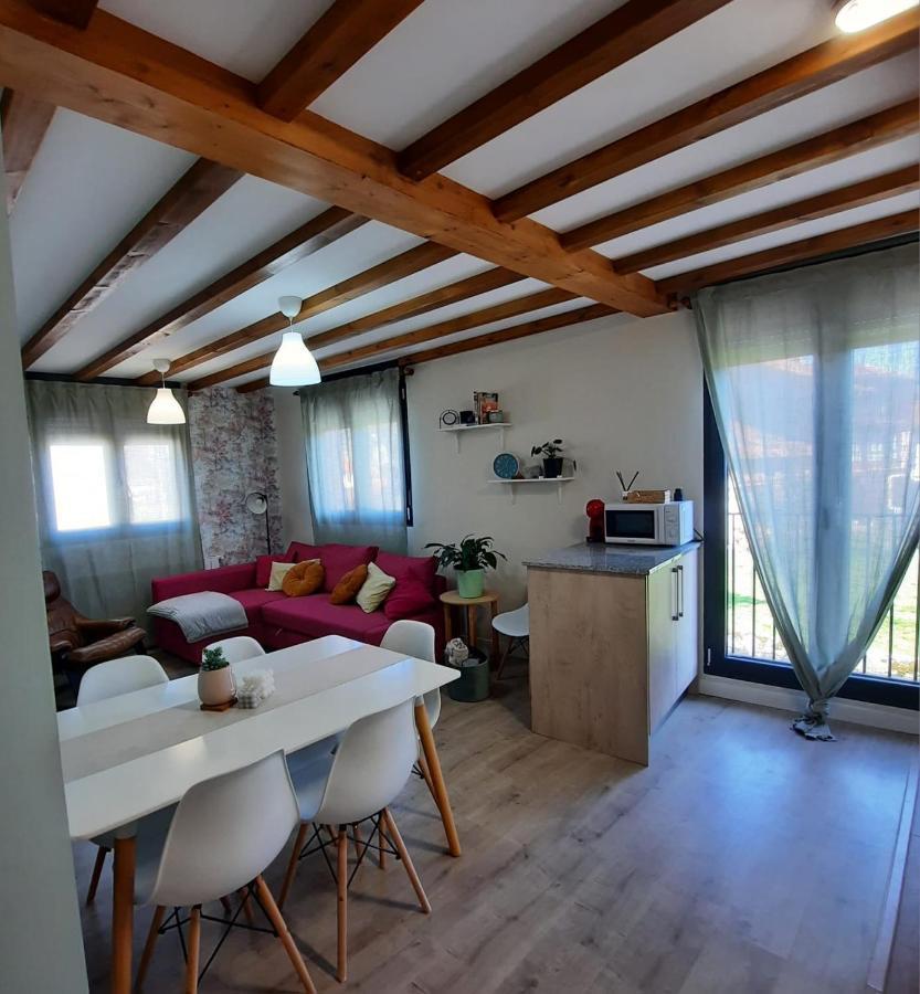 Preciosos Apartamentos A 15 Minutos De Comillas Periedo Bagian luar foto