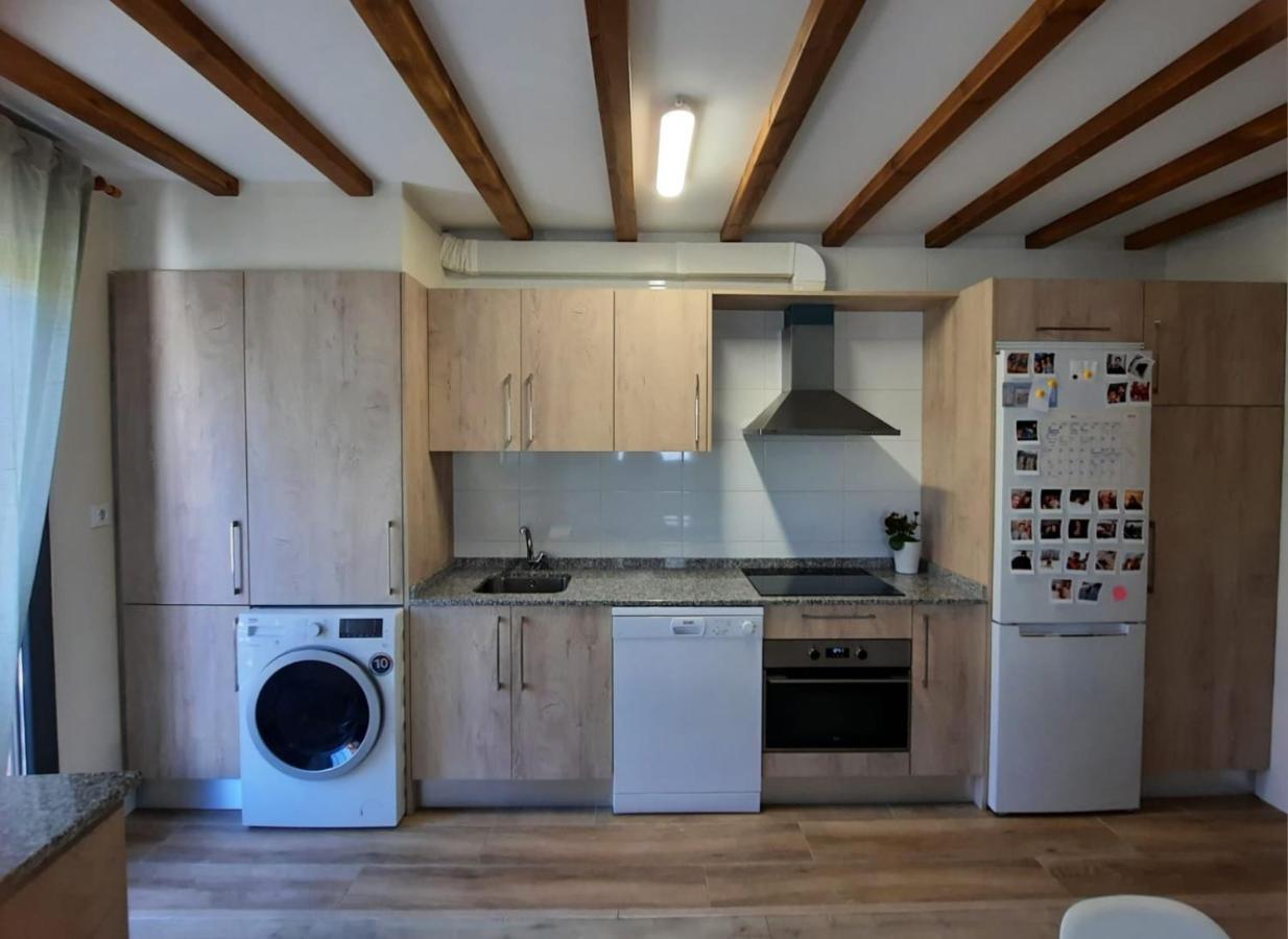 Preciosos Apartamentos A 15 Minutos De Comillas Periedo Bagian luar foto